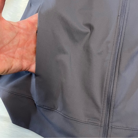 Apana lightweight yoga zip front jacket in lavender - Picture 3 of 3